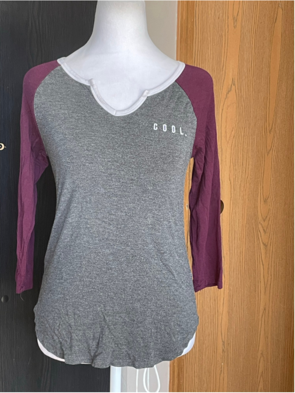 Women's Empyre Gray & Burgundy Long Sleeve Tee M